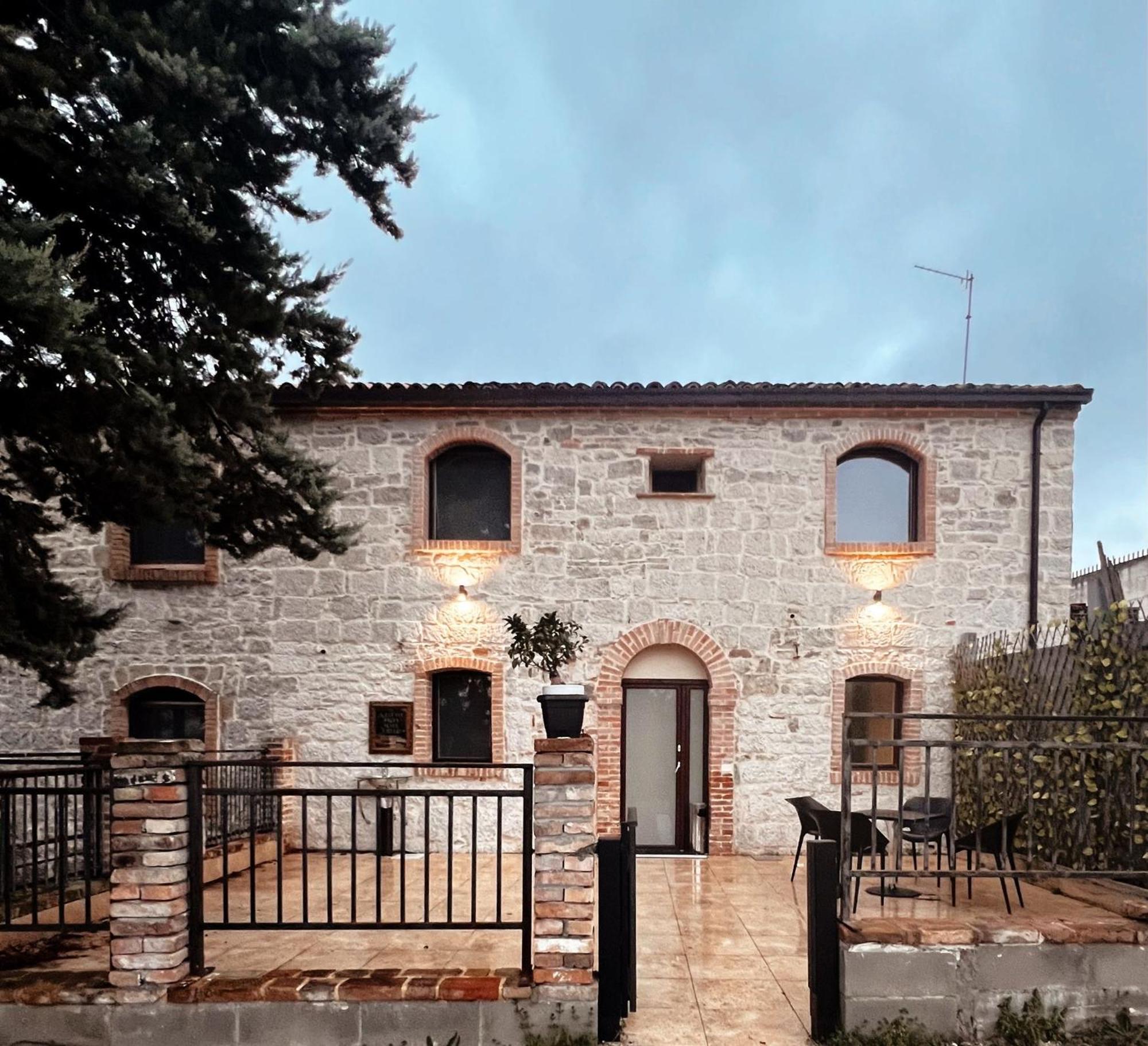 Fuori Borgo Bed & Breakfast Кампобасо Екстериор снимка